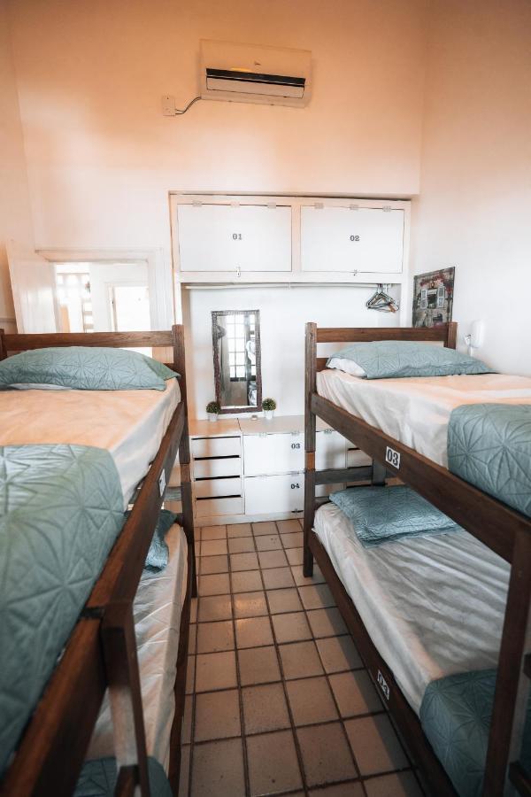 Porto Paraiso Hostel Порту-де-Галиньяш Экстерьер фото